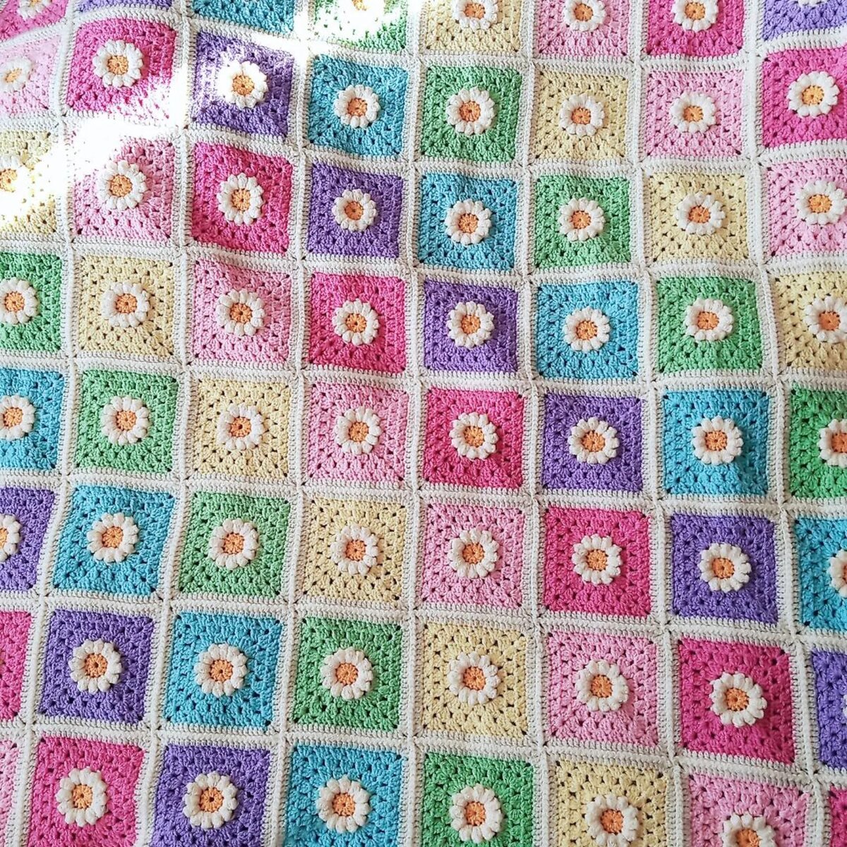 Daisy Granny Square Blanket